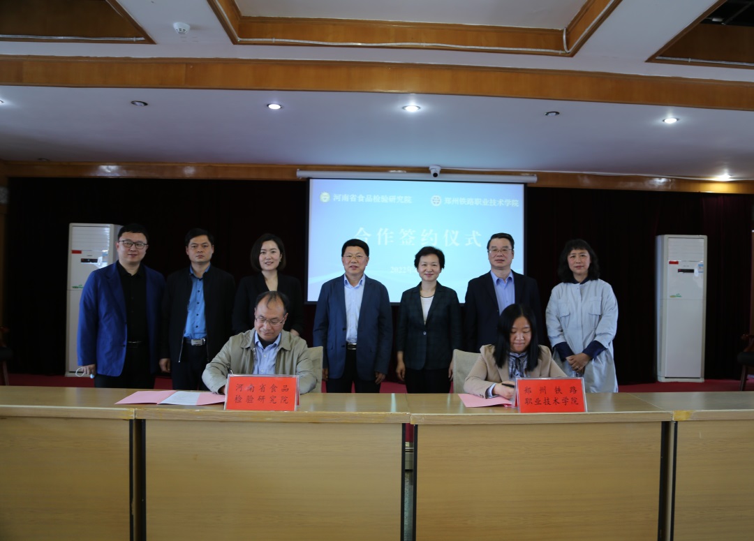 1650536363830063682.jpg 2.jpg